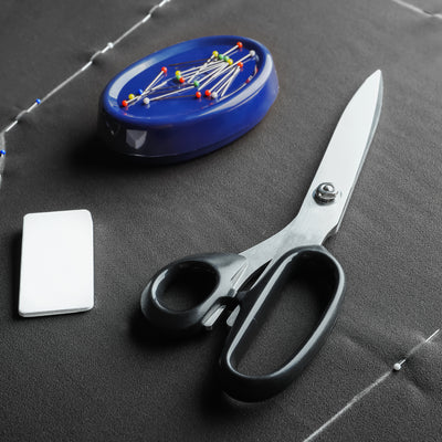 Harfington Magnetic Pin Cushion Round Shape with 100pcs Black Plastic Head Pins, Light Blue